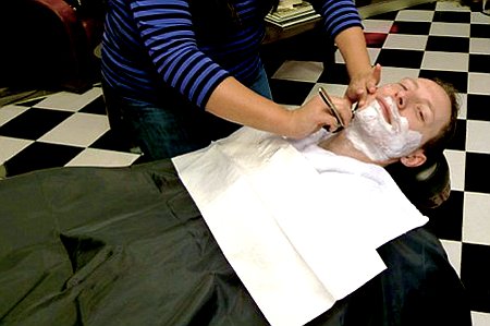 Deluxe Hot Shave